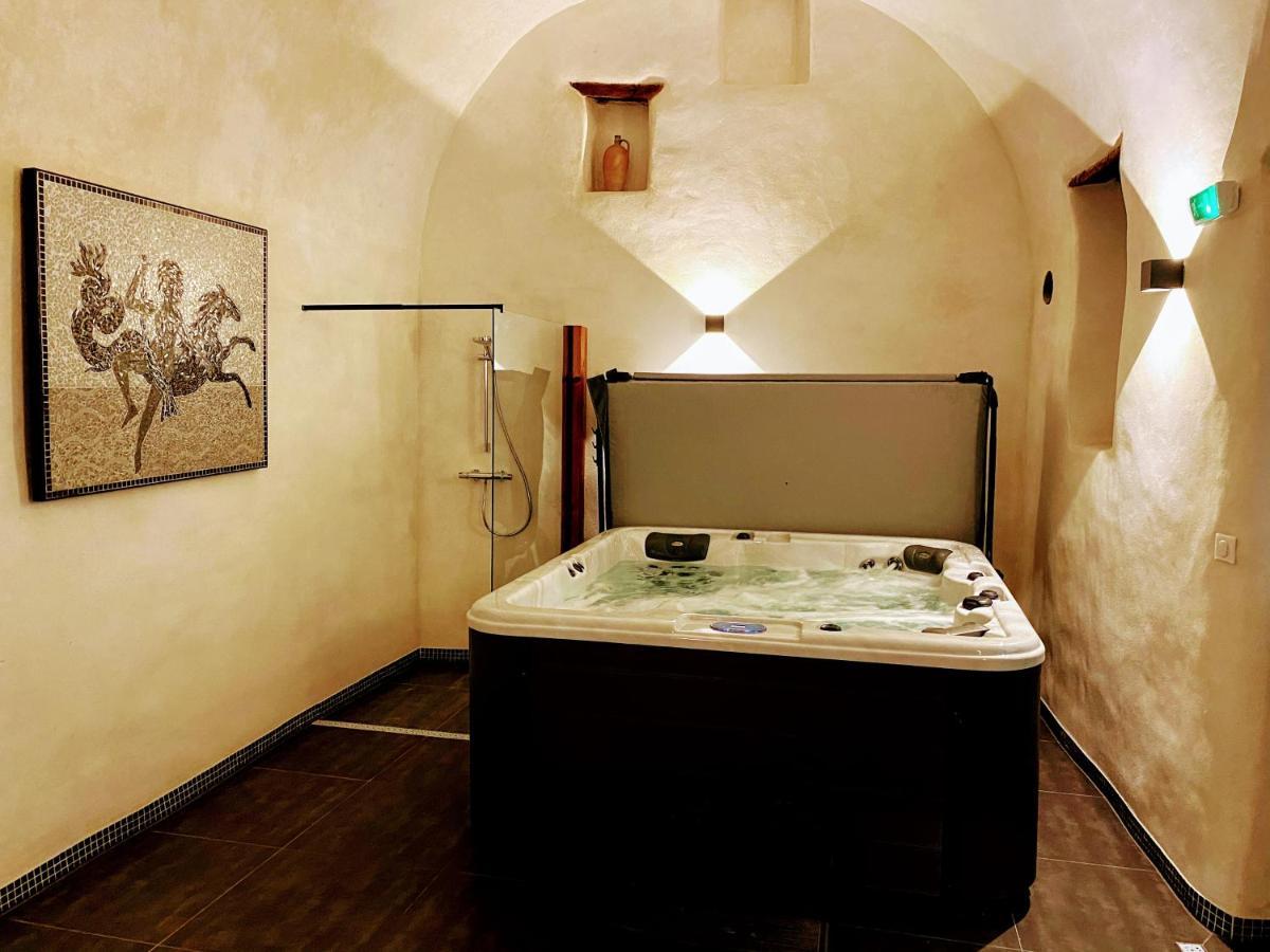 Bed and Breakfast Les Terres Rouges 06 Гийом Экстерьер фото